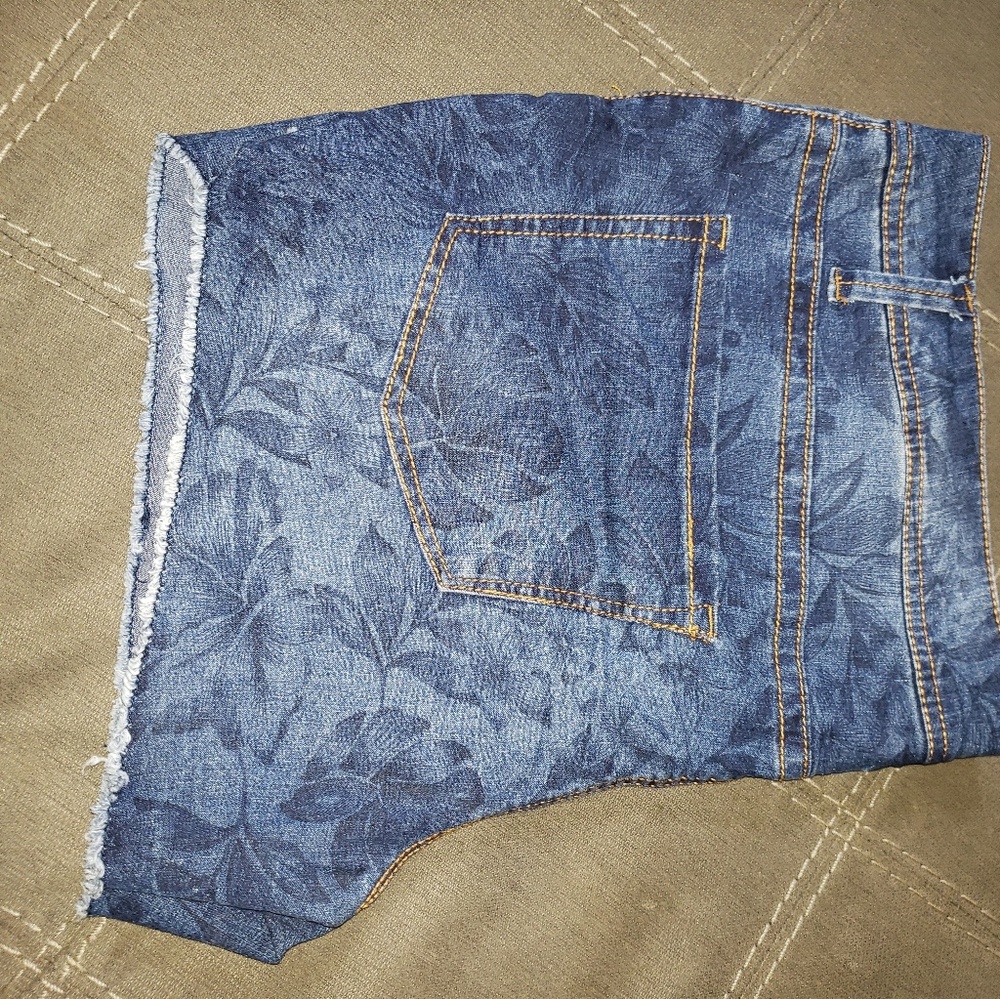 Boyfriend Jean Shorts